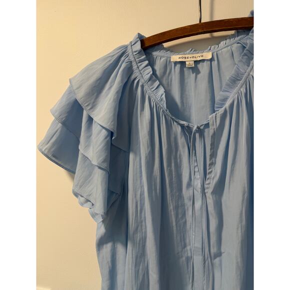 Women's Rose + Olive Large Light Blue Flutter Sleeve Blouse - Picture 4 of 4